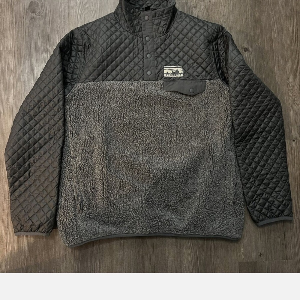 Patagonia Mixed Media Snap T quilted puffer / fleece pullover sweater
Size Small